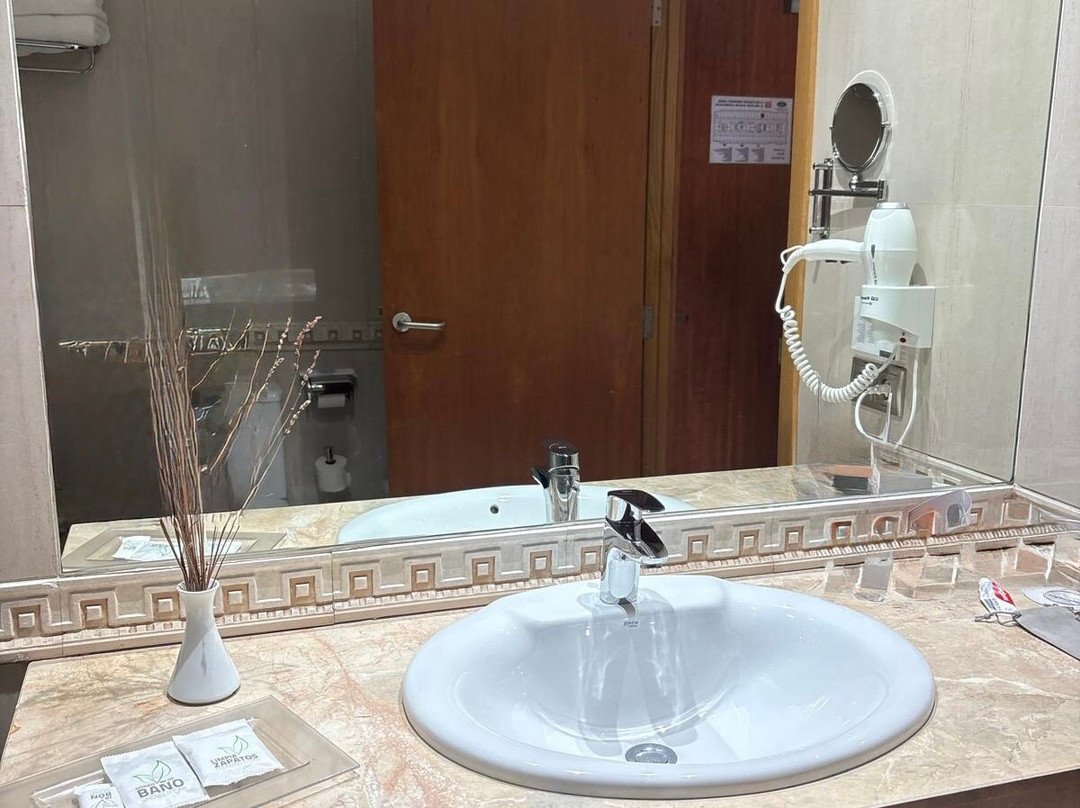 Elba Vecindario Aeropuerto Business & Convention Hotel主图