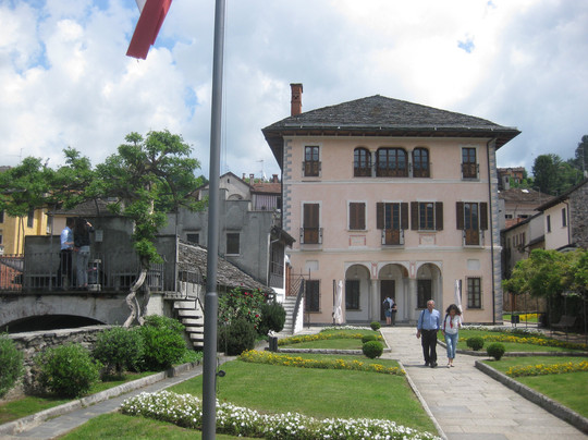 Villa Bossi-奥尔塔圣朱利奥必去景点