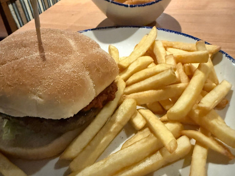 阿伯丁机场莱昂纳多酒店主图