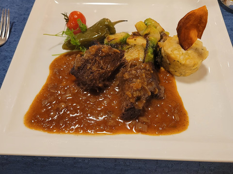 埃登勒汗酒店主图