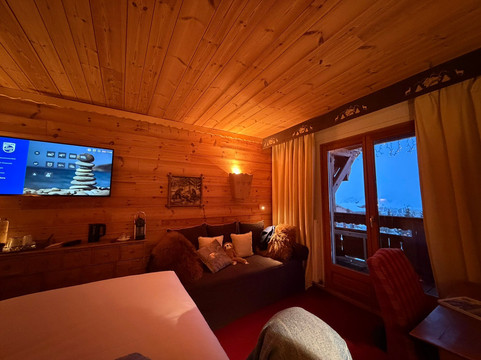 金羊酒店 by Les Etincelles主图