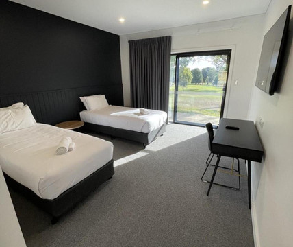 Harden Country Club Motel