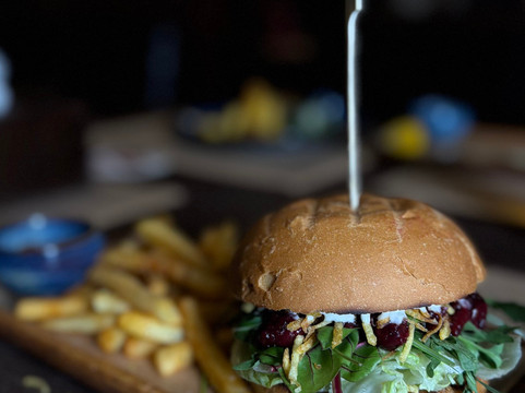 Independence Pub主图