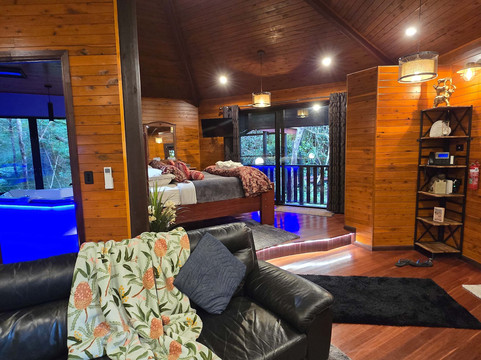 茅斯热带雨林度假村主图