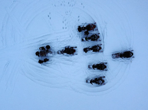 Poli Arctici-朗伊尔城必去景点