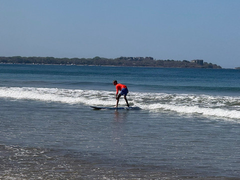 Surf & SUP Conchal-孔查沙滩必去景点