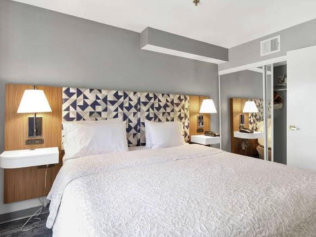 万豪城市快捷酒店圣塔安那/橙县机场主图