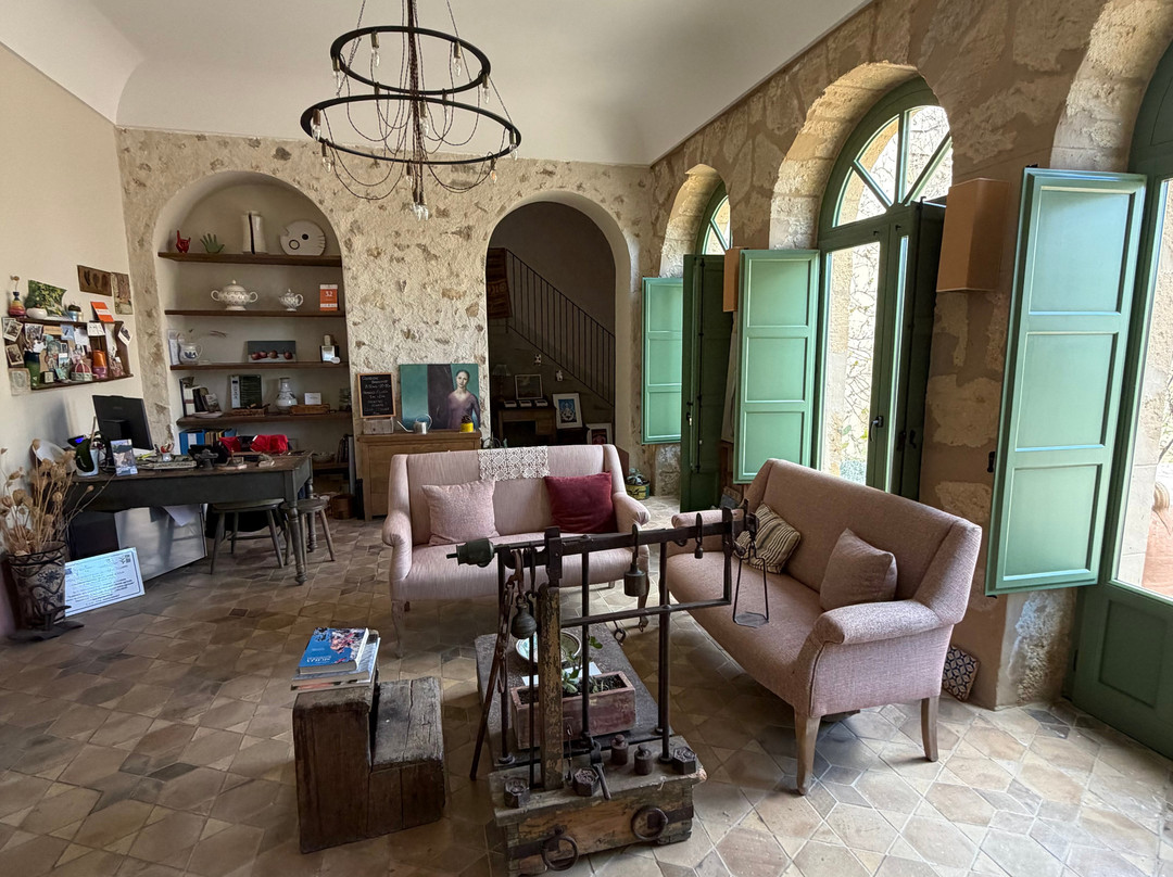 风特斯艾皮思科皮酒店主图