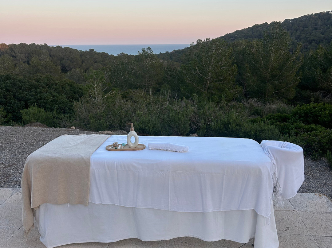 Exhala Masajes-Puig d'en Valls必去景点