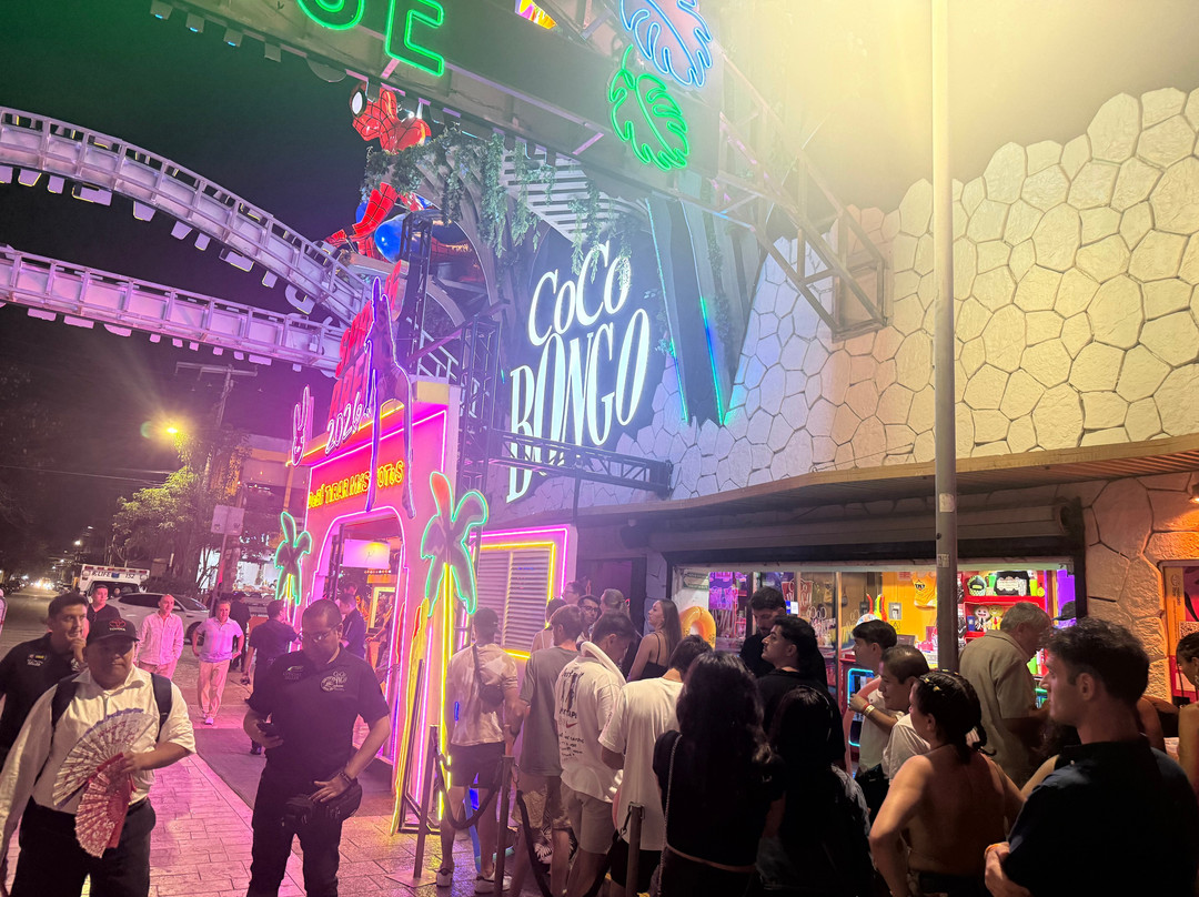 Coco Bongo-普拉亚德尔卡曼必去景点