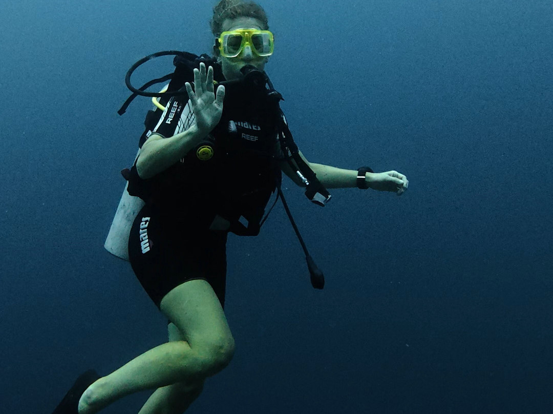 Amphibuzz Dive-Thulusdhoo Island必去景点