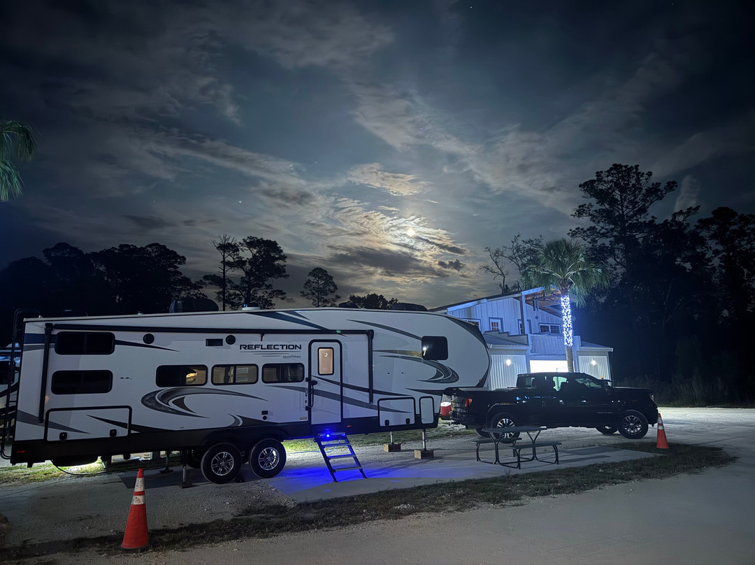 Glowing Palms RV Park