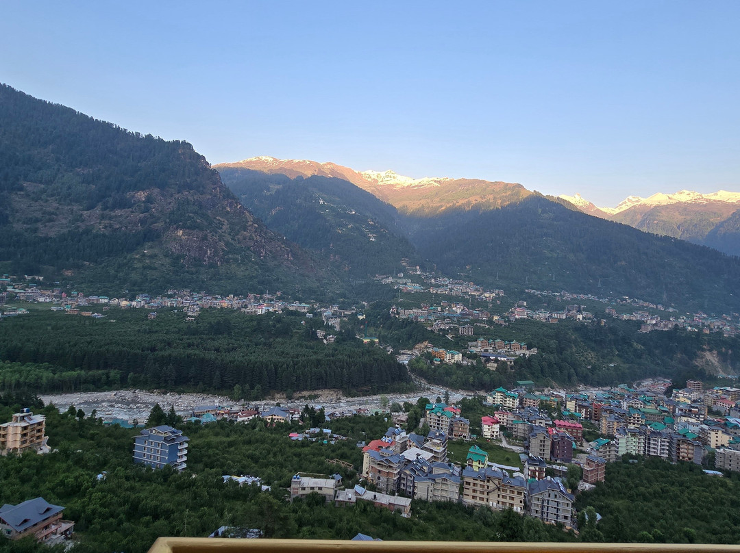 马拉里高地度假酒店主图