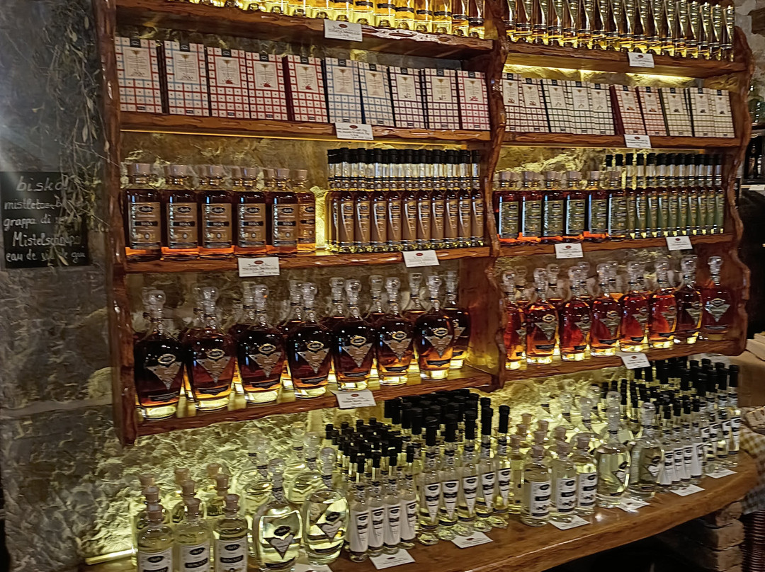Aura Distillery-Buzet必去景点