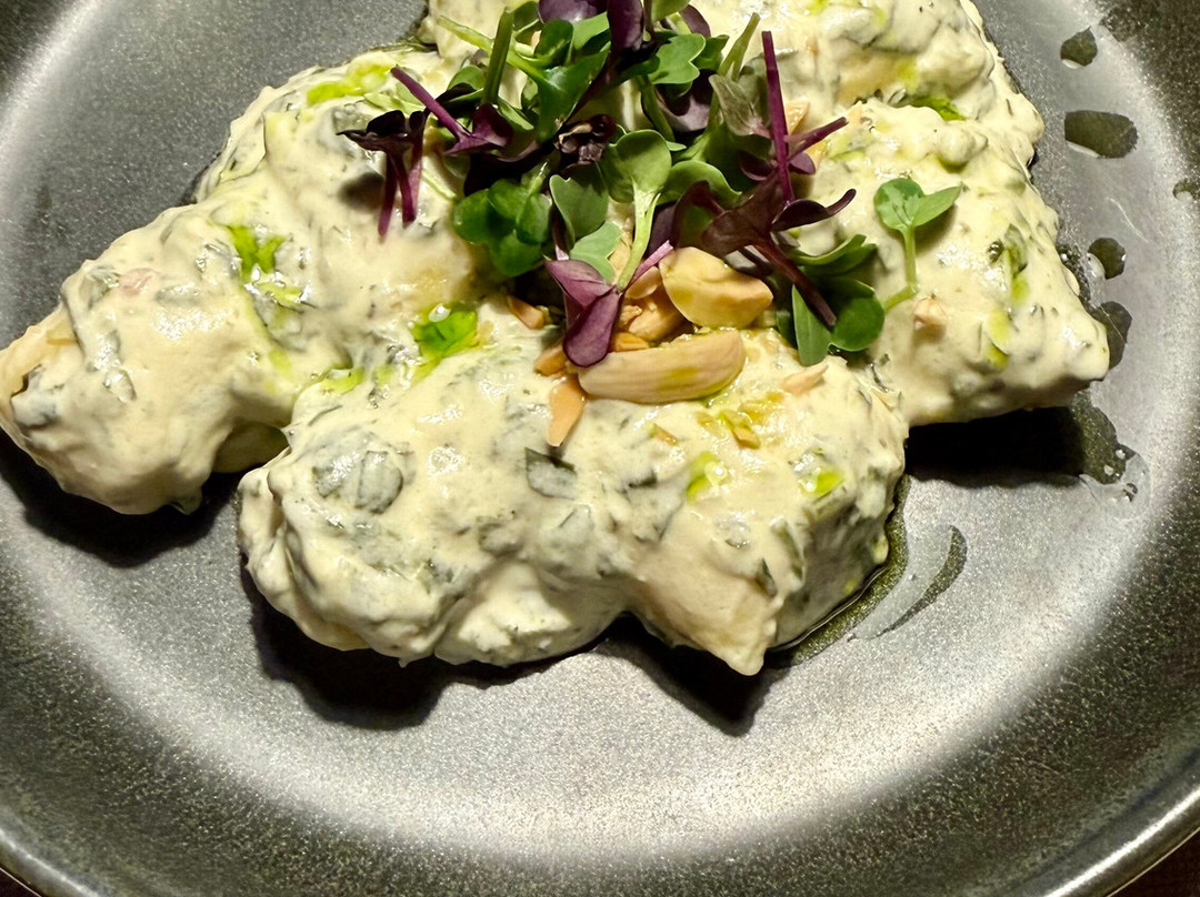 施湾罗曼蒂克酒店主图