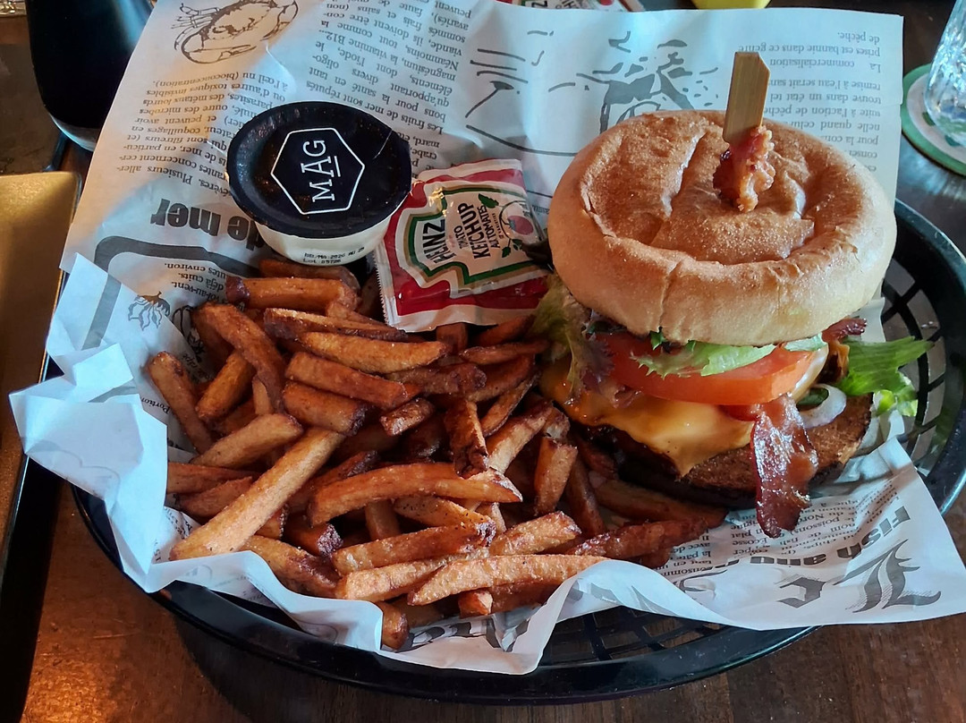Bistro pub McMurray