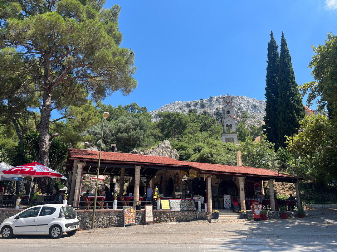 Krioneri St. Nektarios Tavern