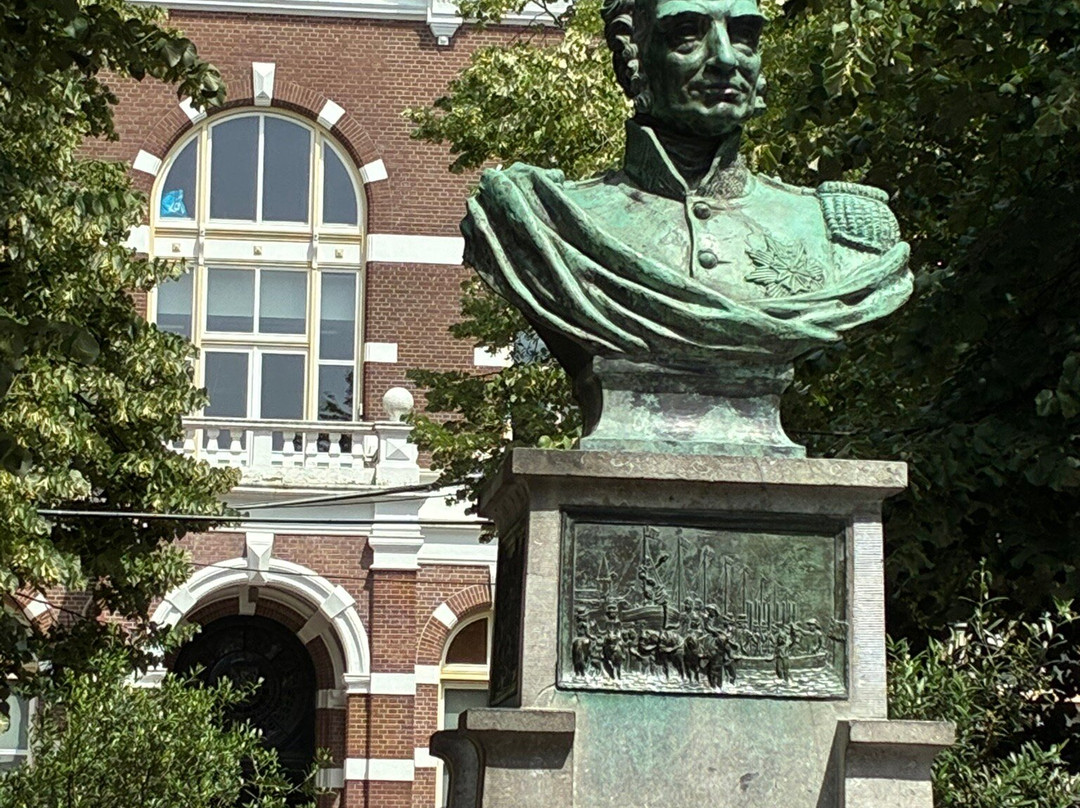 Raadhuis (1842)-阿珀尔多伦必去景点