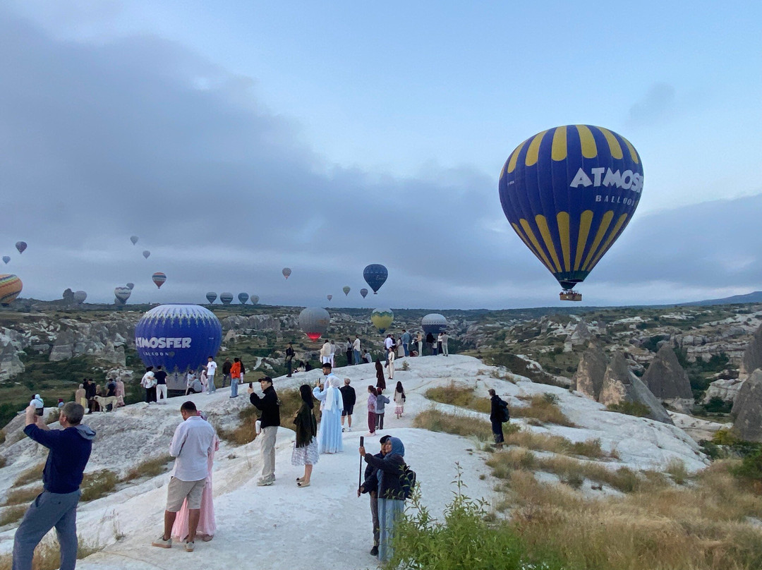 阿维拉洞穴酒店主图