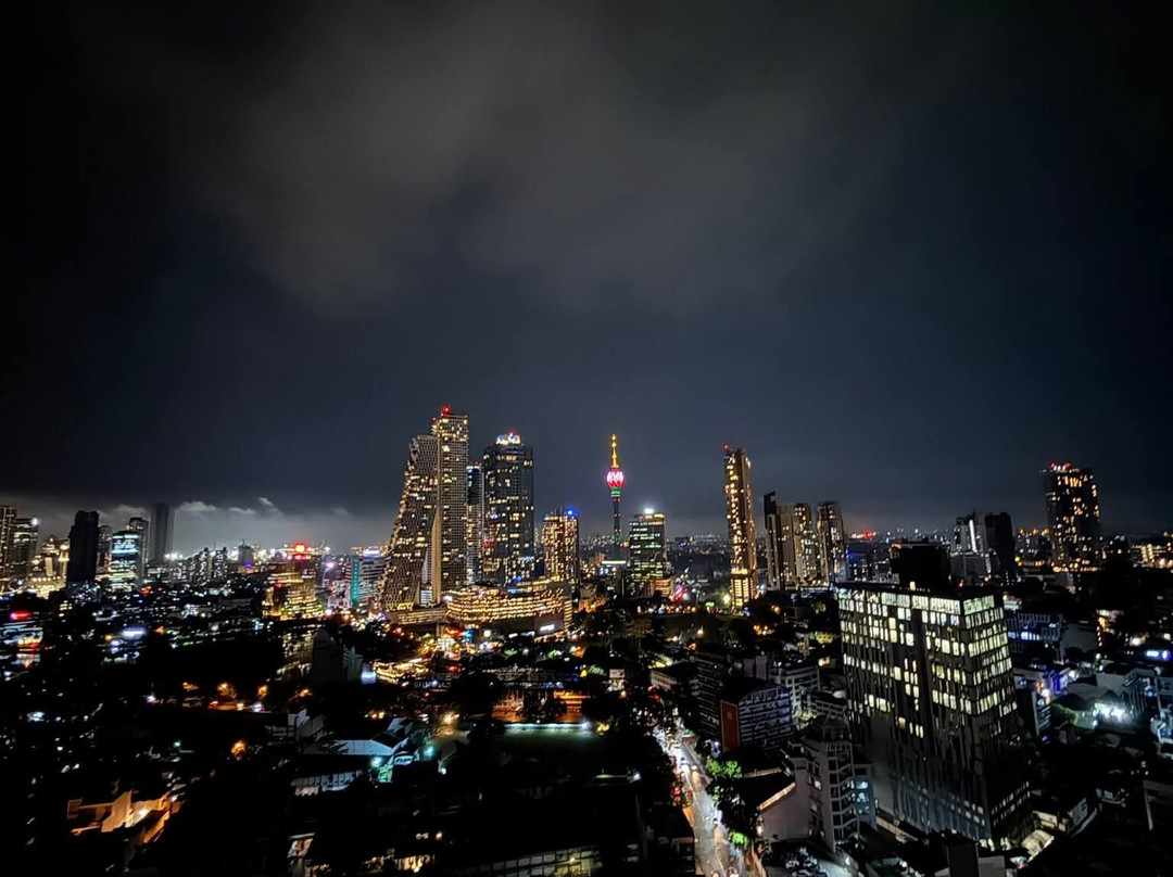 辛纳蒙科伦坡红酒店主图
