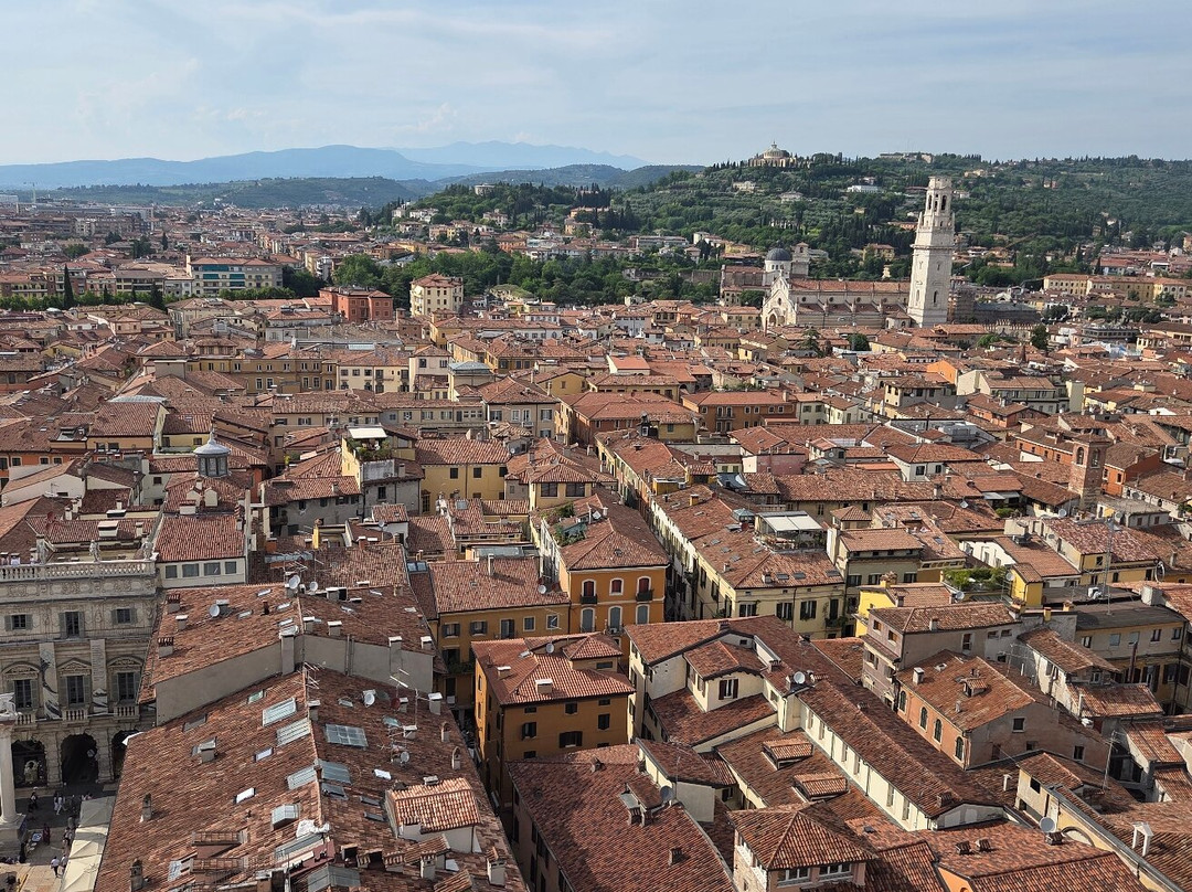 Torre dei Lamberti-维罗纳必去景点