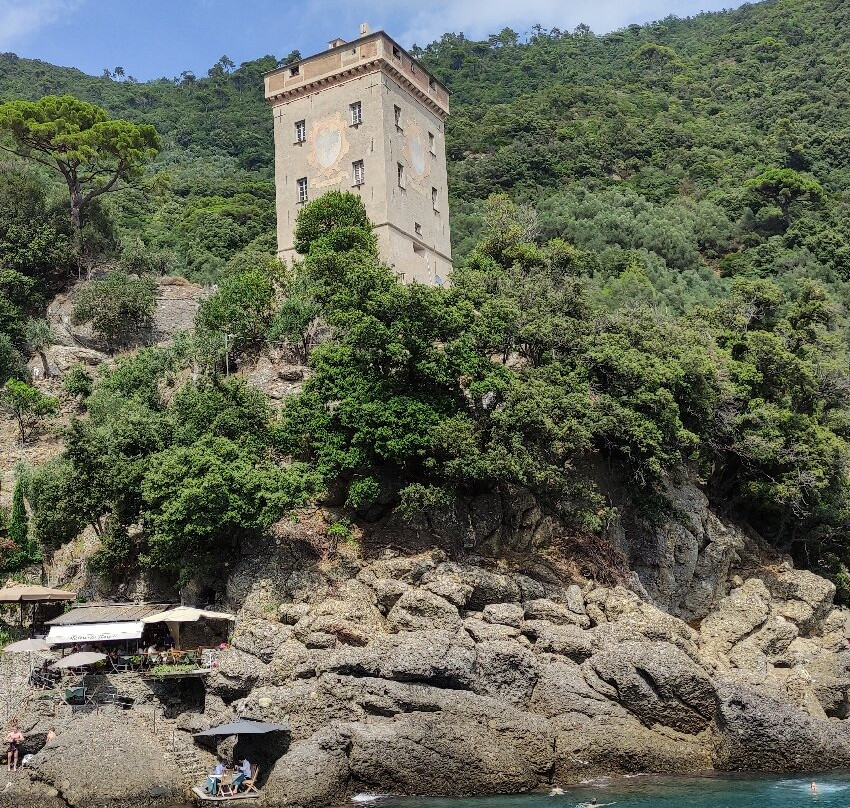 Torre Doria-卡莫利必去景点
