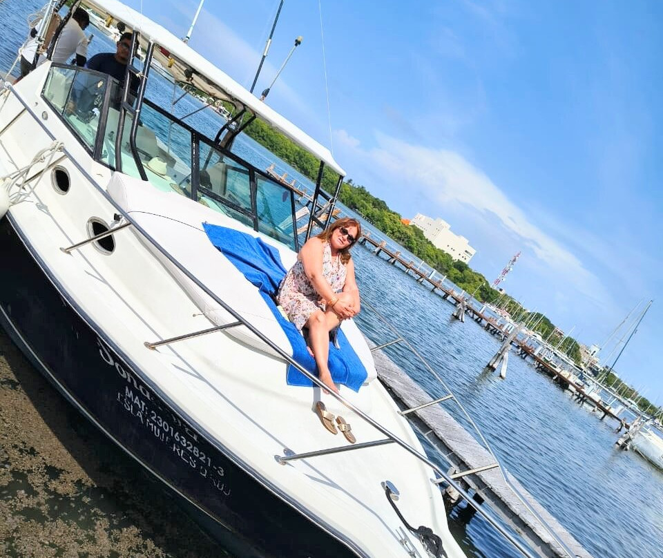 Pamela Tours Fishing & Snorkeling-女人岛必去景点