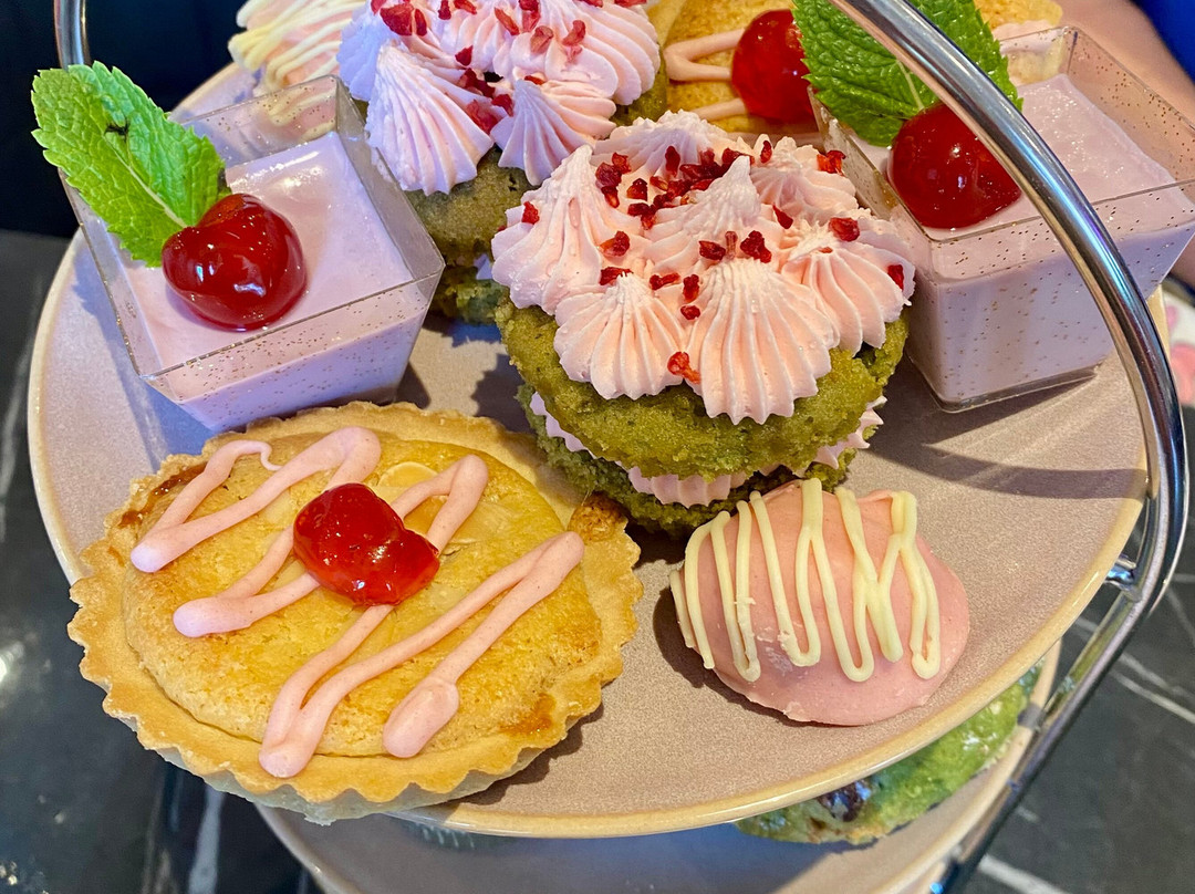 Blooms Restaurant & Tearoom