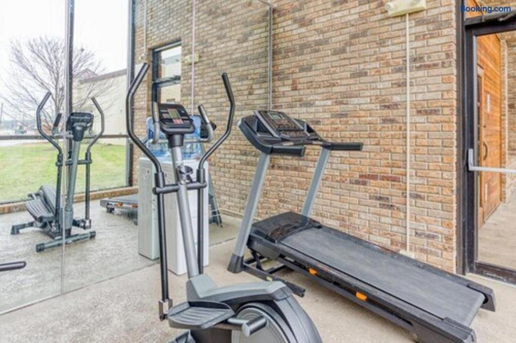 OYO Townhouse Owensboro West