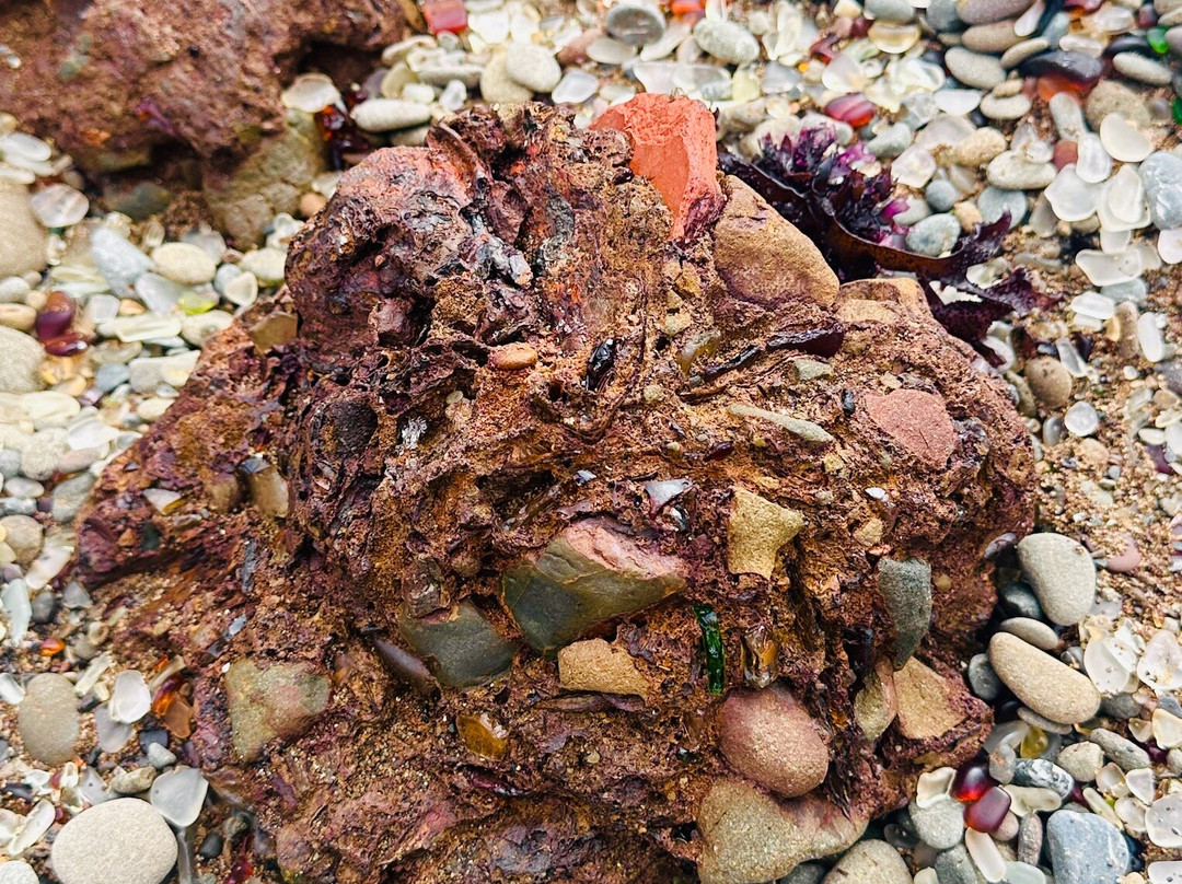 Glass Beach-布拉格堡必去景点