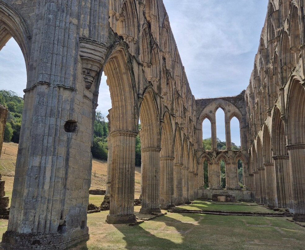 Rievaulx Abbey-赫尔姆斯利必去景点