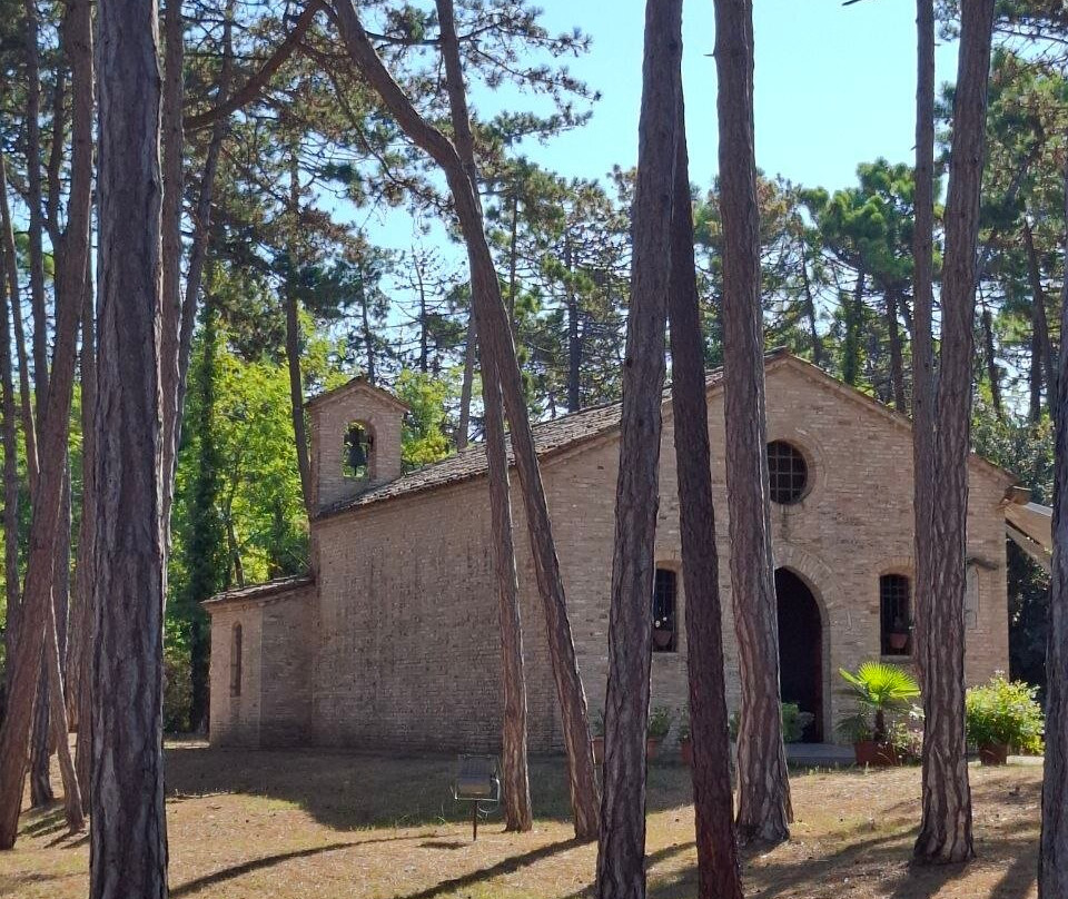 Chiesa di Santa Maria del Mare-利尼亚诺萨比亚多罗必去景点