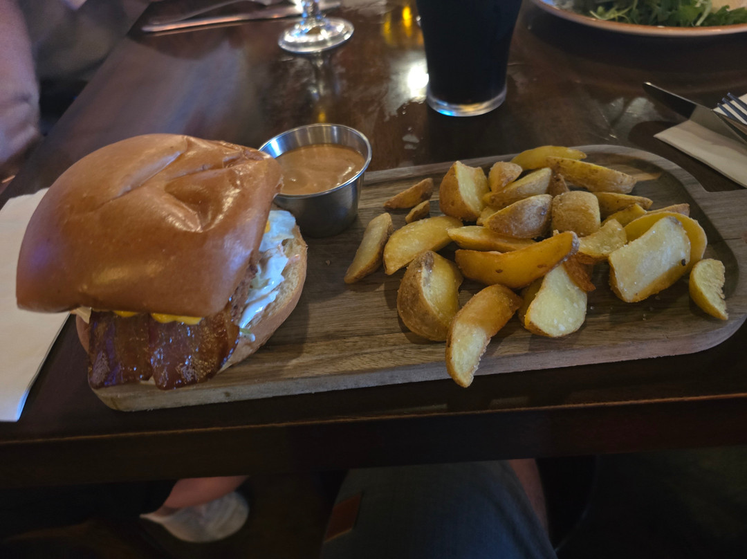 Queen Elizabeth Ii Pub
