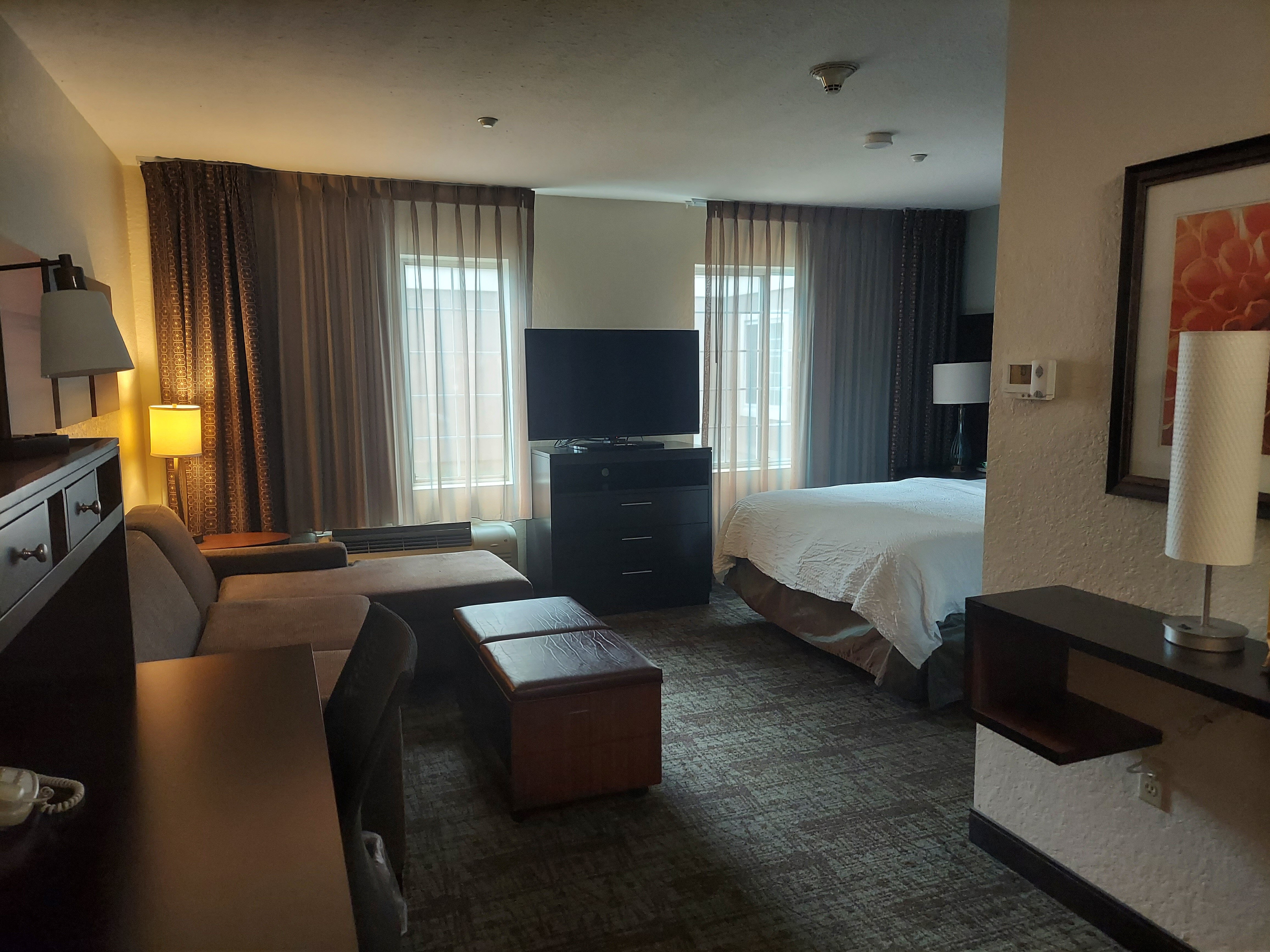 Staybridge Suites 阿伦敦西-客卧