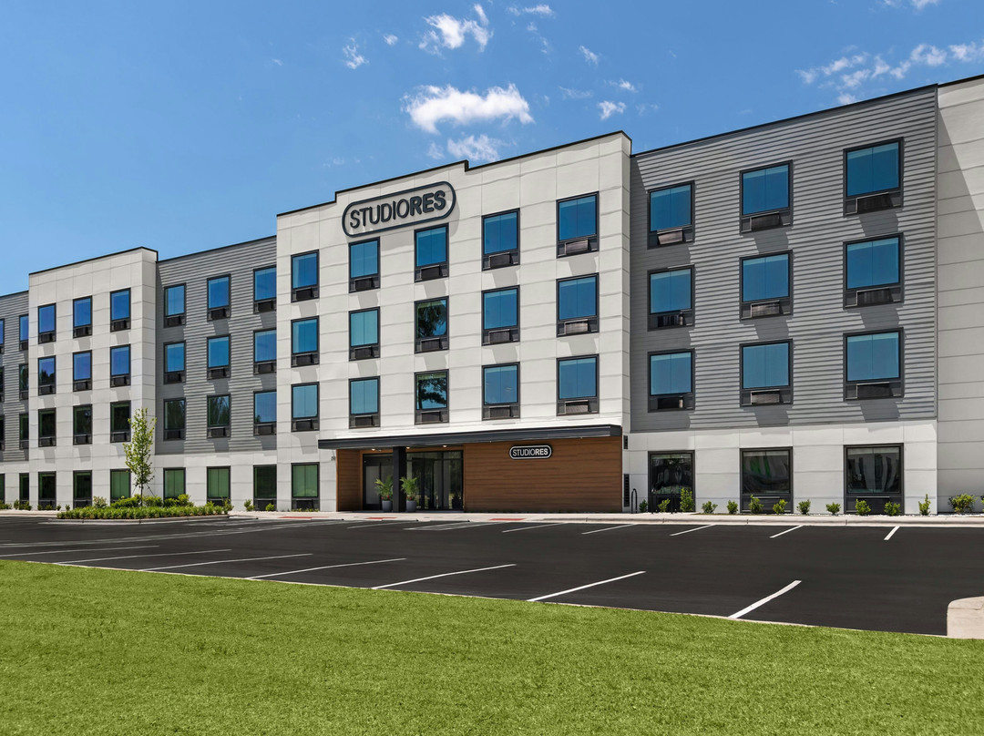 StudioRes by Marriott Leland