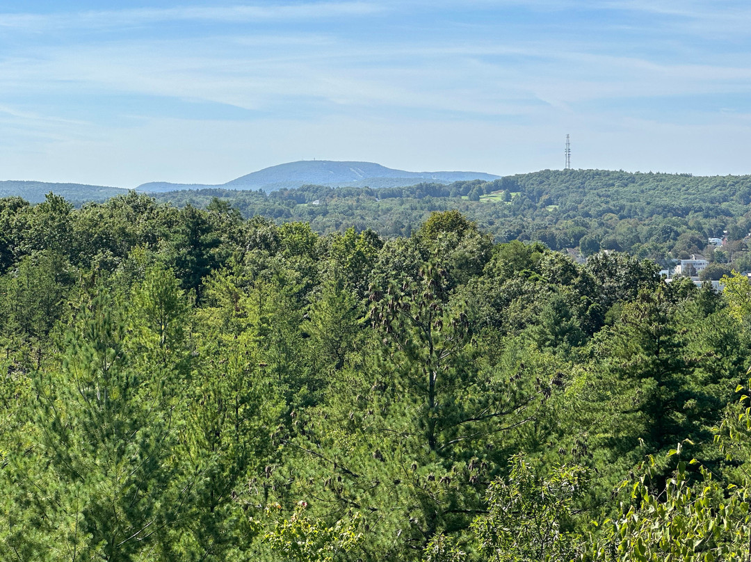 Rollstone Hill Rock Walk"-Fitchburg必去景点