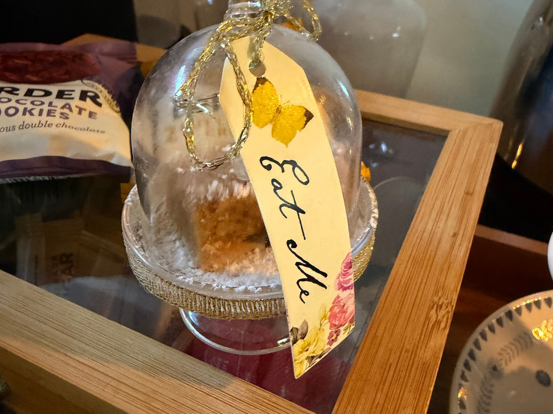 茅草屋檐酒店主图