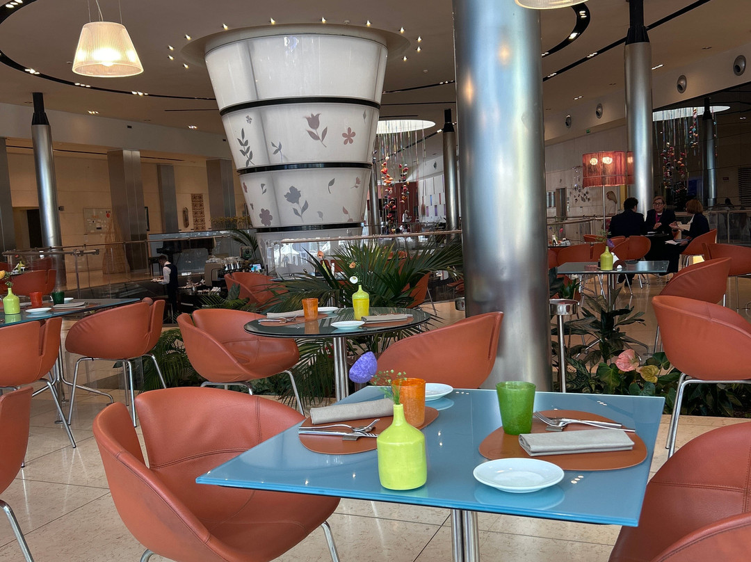 UNA HOTELS T Hotel Cagliari主图