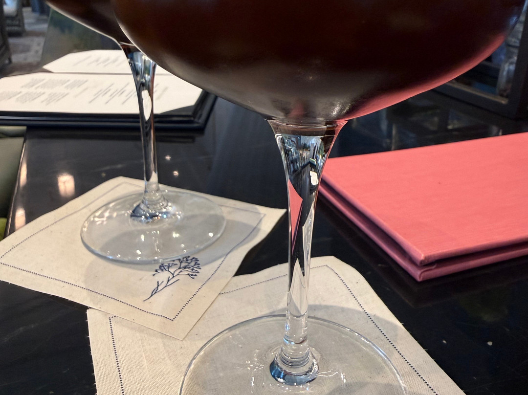 洛特雷尔酒店主图
