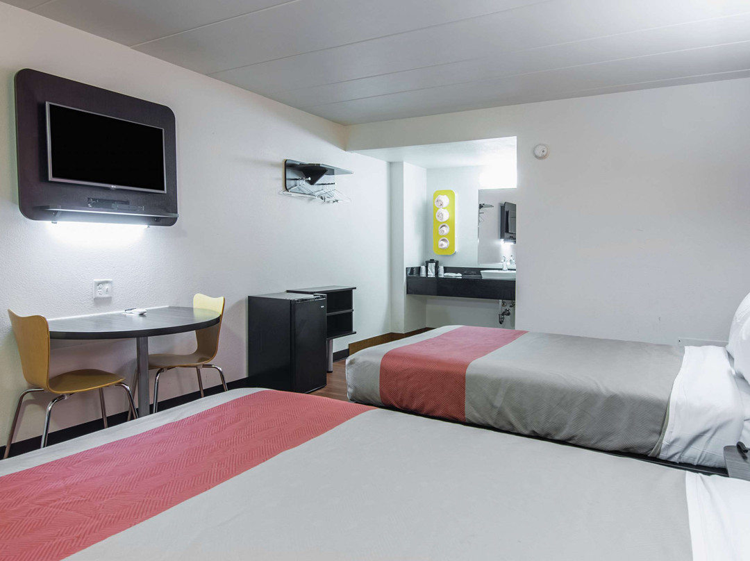 Clayton酒店住宿-Motel 6 Glassboro, NJ - Rowan University