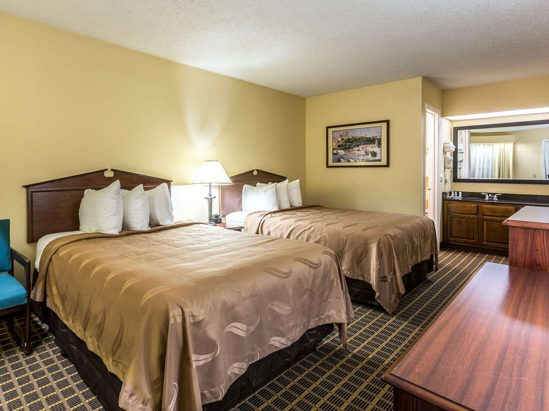 Quality Inn & Suites Near Lake Oconee主图