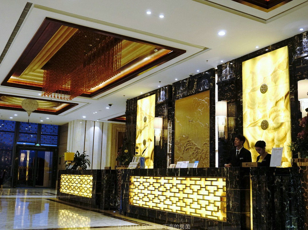 贵安世纪金源温泉大饭店主图