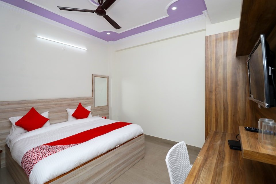 OYO 16721 Divine Hotel-官方