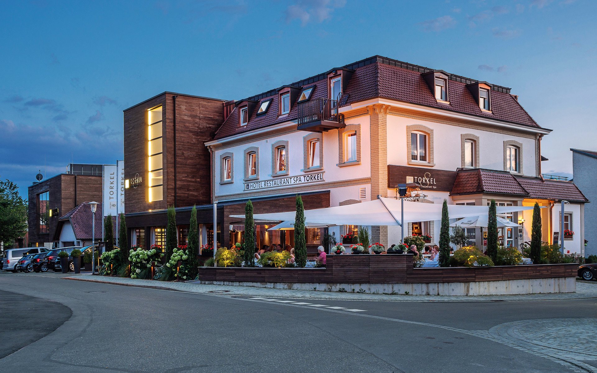 祖姆托科尔餐厅酒店-官方