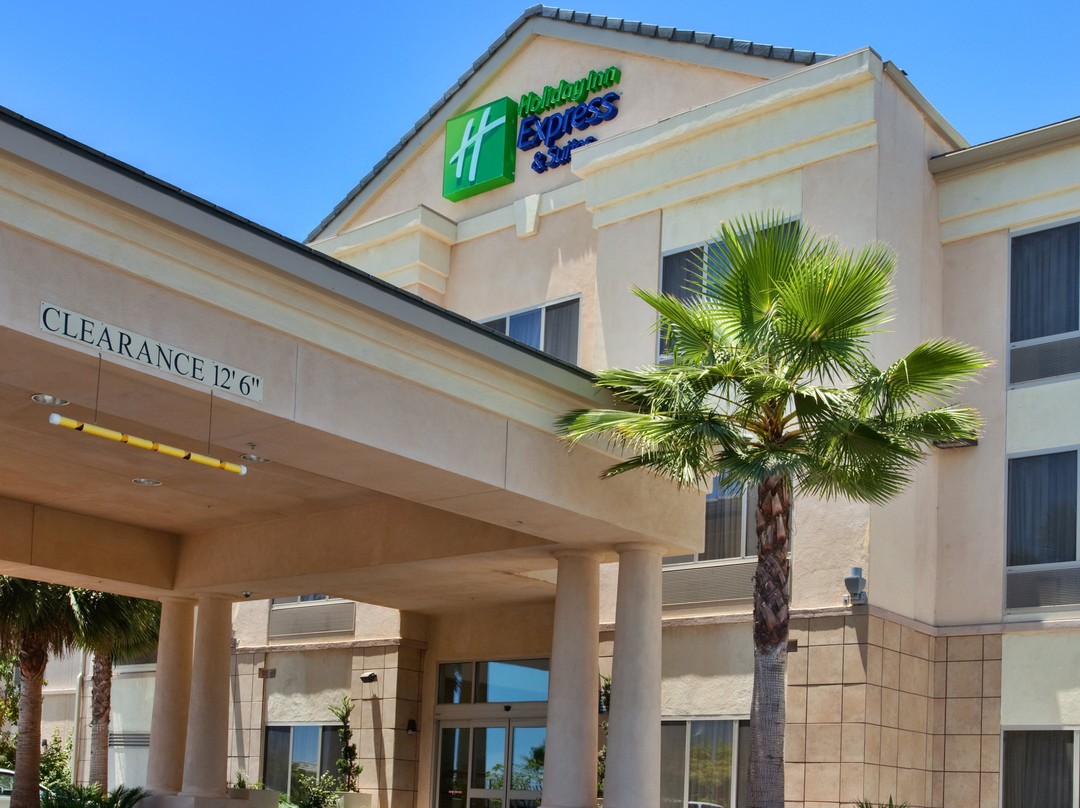 Tecate酒店住宿-Holiday Inn Express & Suites San Diego Otay Mesa By IHG