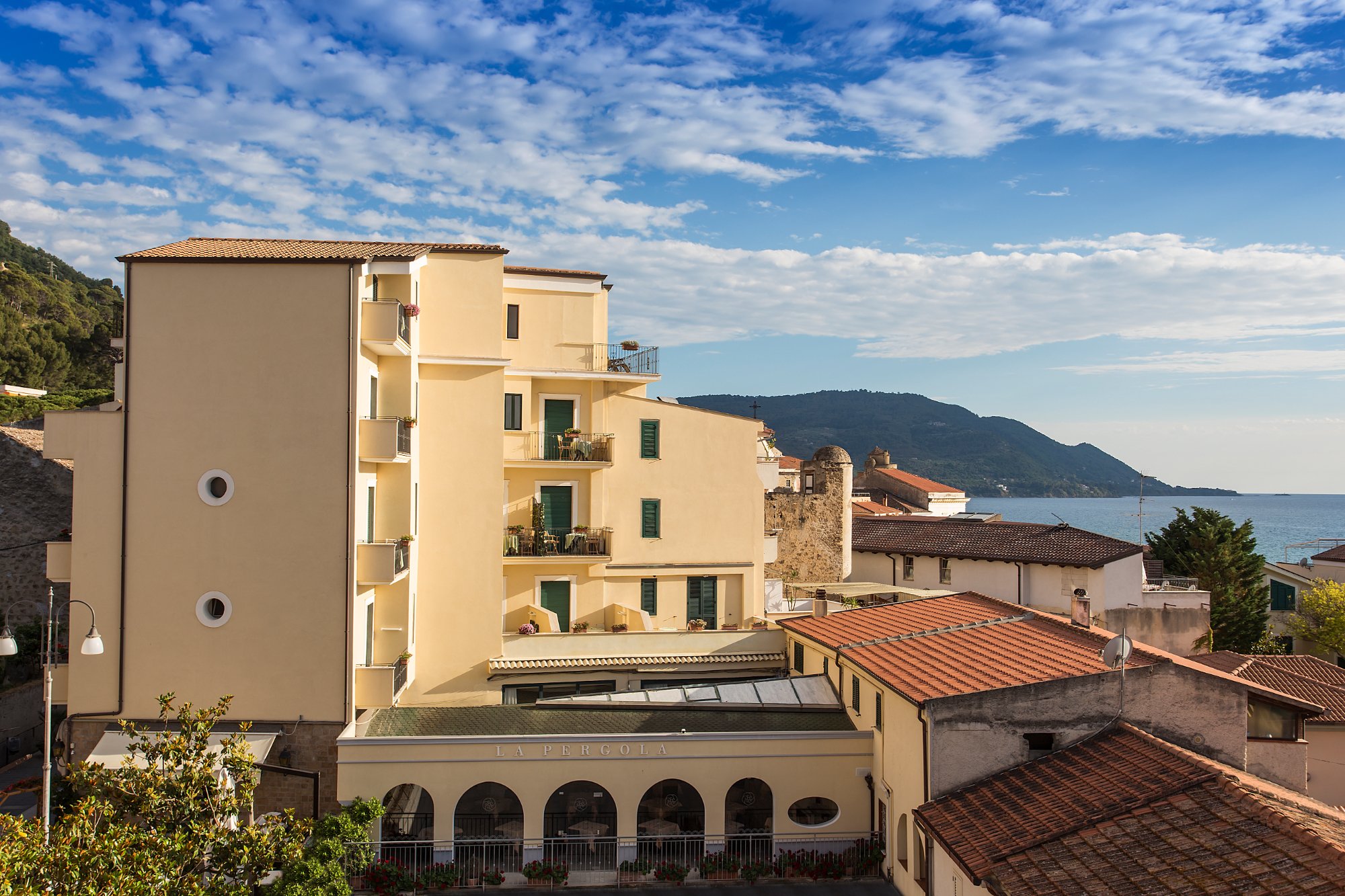 Hotel La Pergola-官方