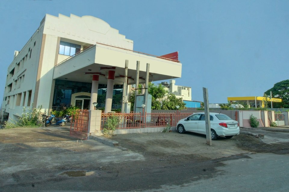 OYO 30636 Hotel Navaratna International-官方