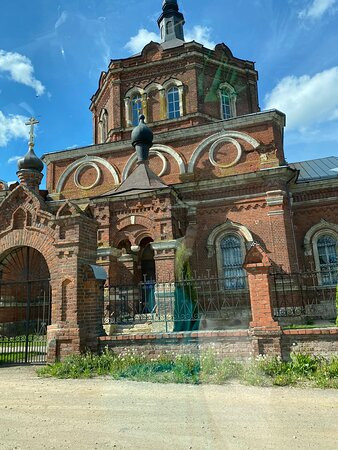 Khram Rozhdestva Presvyatoy Bogoroditsy-Suvorovo必去景点