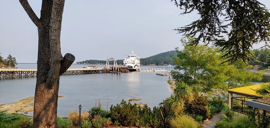 Galiano Oceanfront Inn and Spa主图