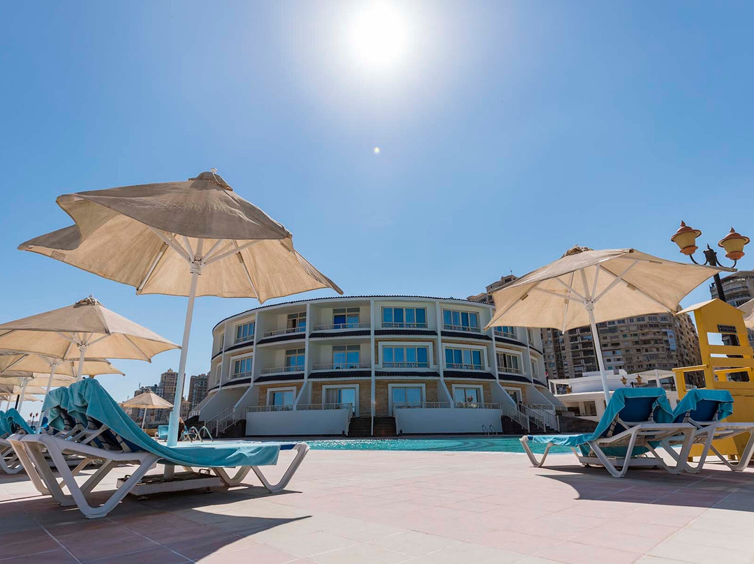 地中海阿祖尔酒店主图